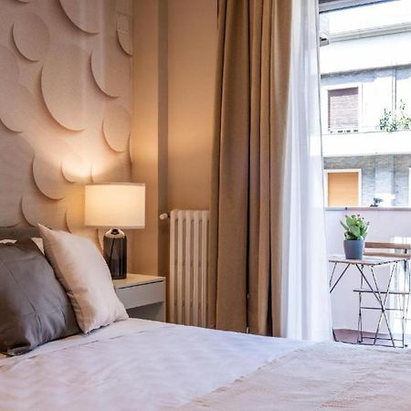 Sweet Life 2 Luxury And Design Apartment Bari Bagian luar foto