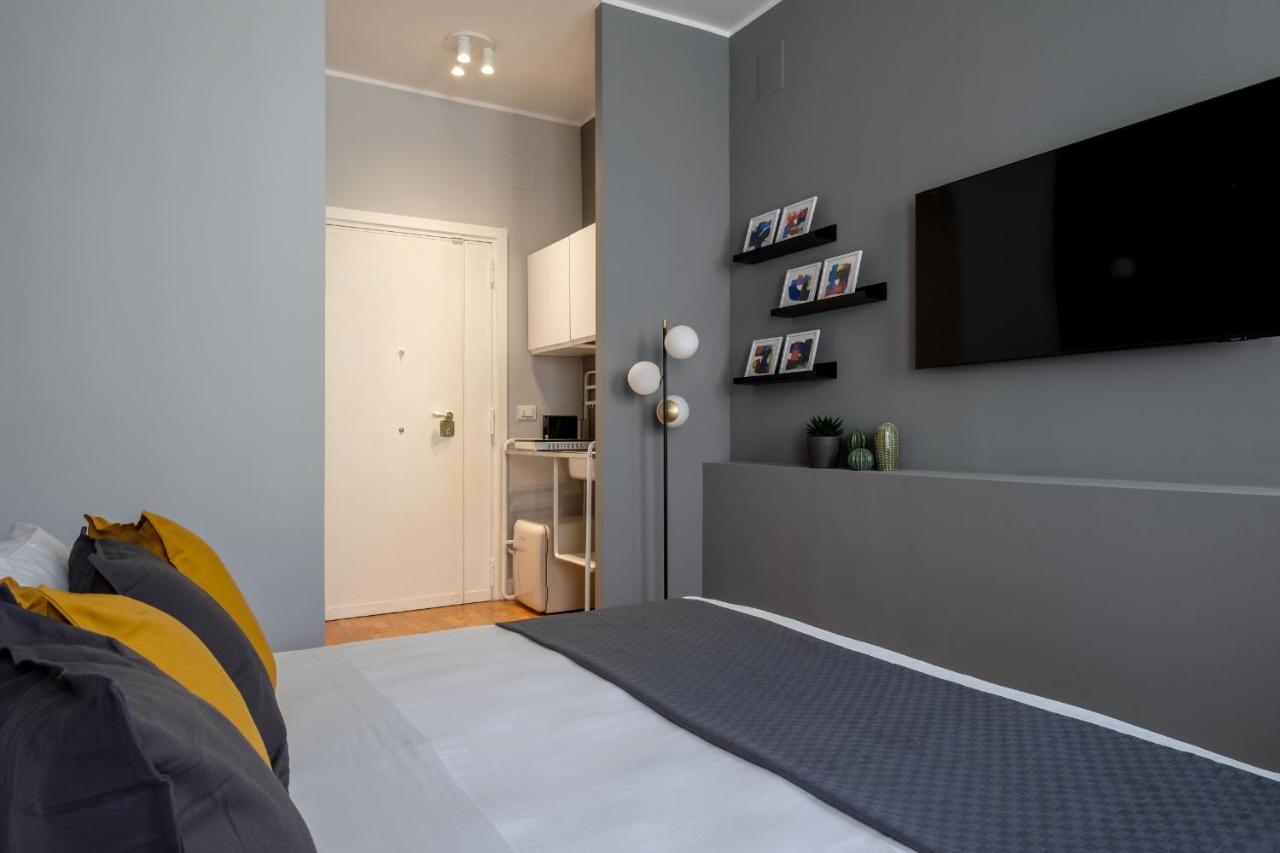 Sweet Life 2 Luxury And Design Apartment Bari Bagian luar foto